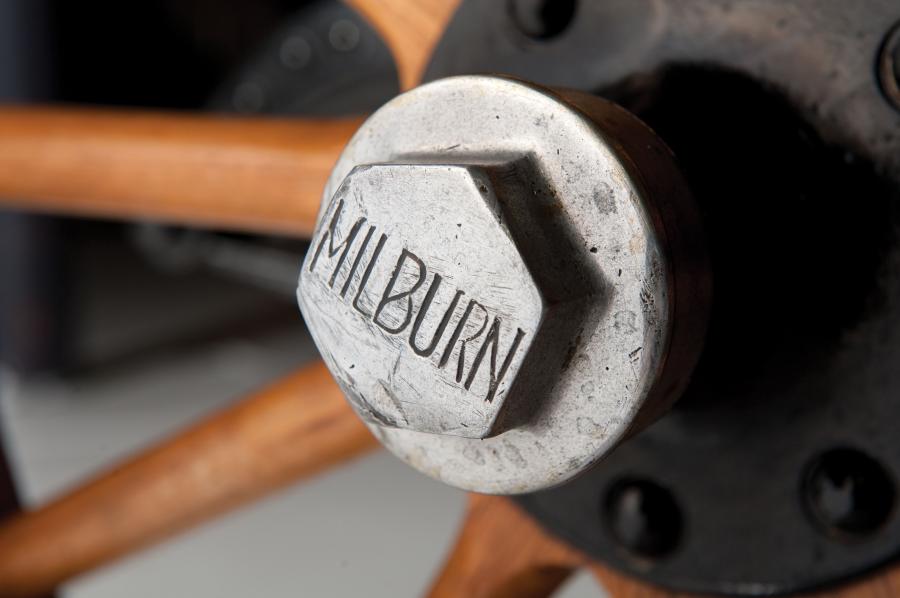 Колеса Milburn Electric Light Brougham 1918 года  (фото 8 из 11)